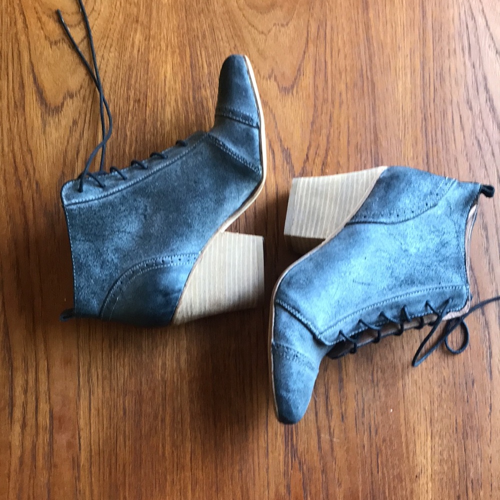 Anthropogenic Fiel Suede boots